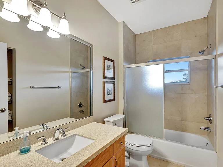 13814 Yarmouth Dr — Photo 14