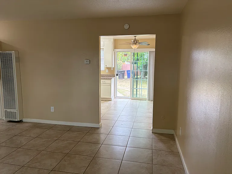 1709 Carver Ct #3 — Photo 6