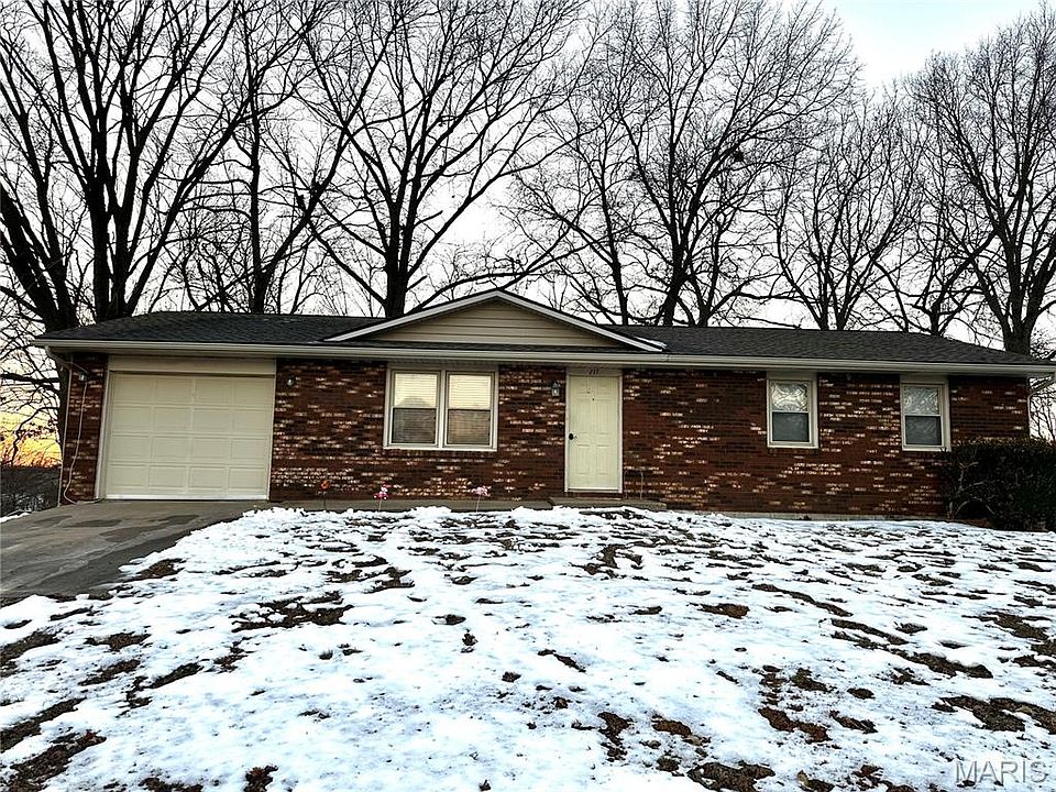 1st image of 217 Greenbrier Dr