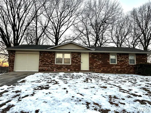 217 Greenbrier Dr, Cape Girardeau, MO 63701