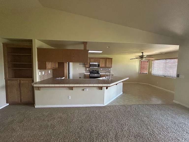 2416 Glacier Way — Photo 22