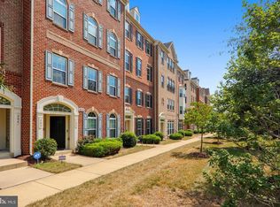 902 Hall Station Dr APT 102, Bowie, MD 20721