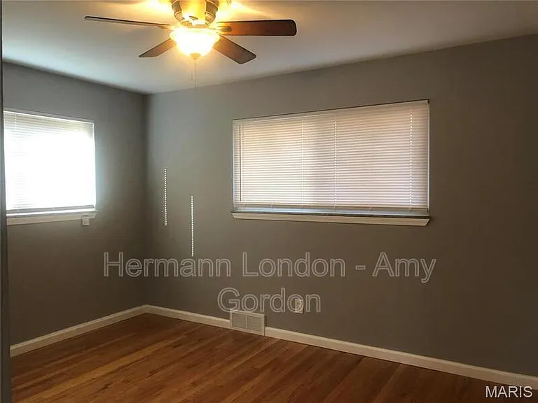 10729 Waycroff Dr — Photo 12