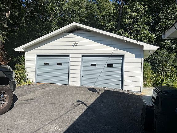 5th image of 1130 McDonald Dr