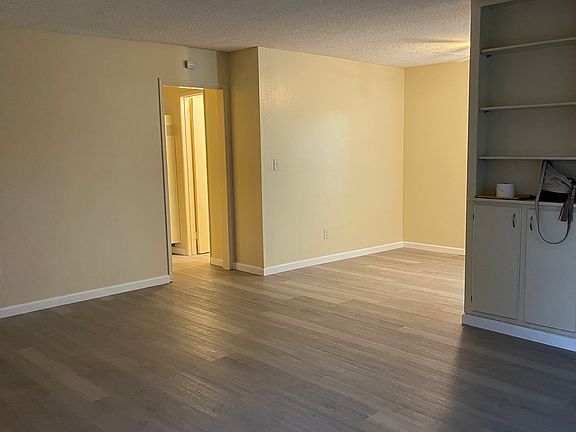 5th image of 4658 E Mountain View Dr #1