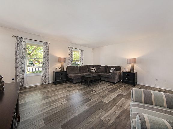 5th image of 1511 Wood Ct