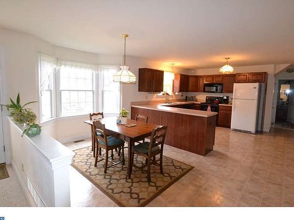 5th image of 1206 E Kings Hwy