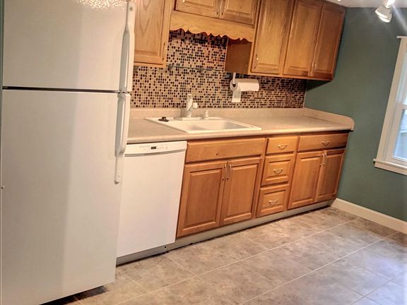 Lighting is able to rotate to get the most light wherever yo