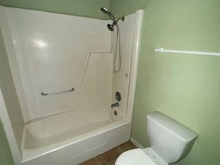 4250 Calallen Dr #3 — Photo 16