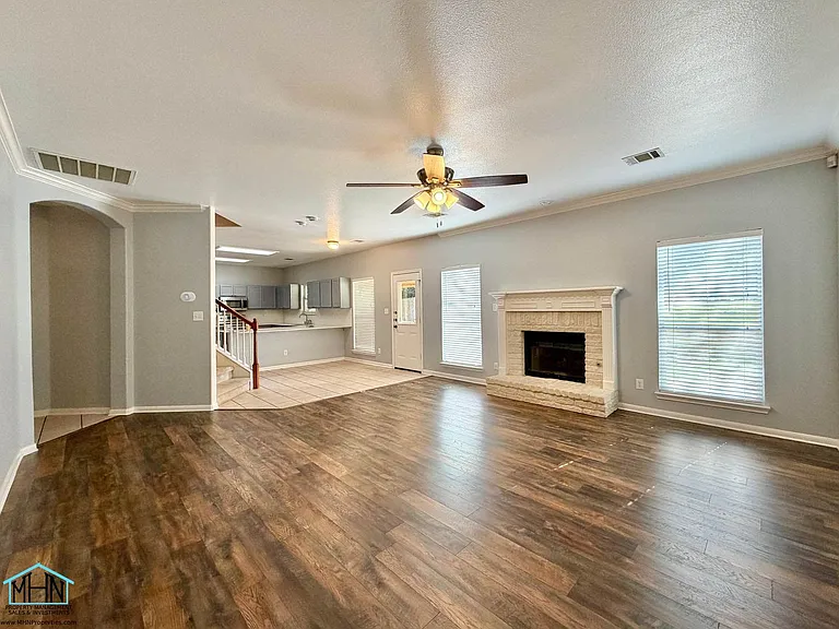 518 Willow Grove Dr — Photo 5
