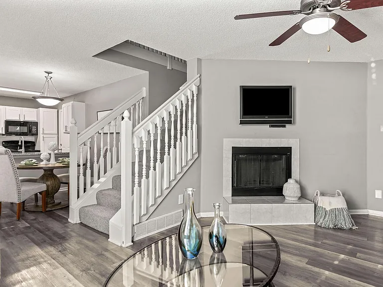 The Louis Townhomes — Photo 27