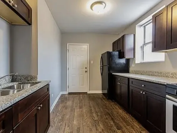 7529 S Kingston Ave #1, Chicago, IL 60649