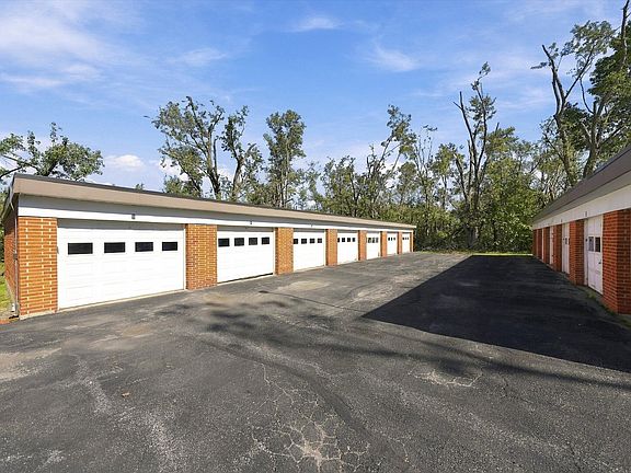 2nd image of 940 Holbrook Rd APT 32A
