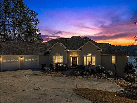 4th image of 1689 River Oaks Dr