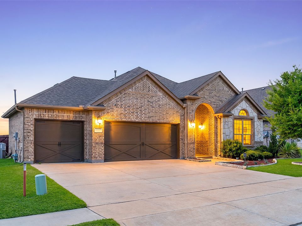 1st image of 1303 Axis Deer Rd