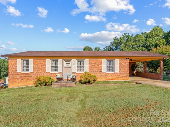 347 Oak Hill Rd, Nebo, NC 28761