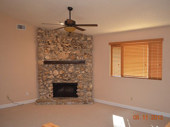 4th image of 20 Maplewood Trl