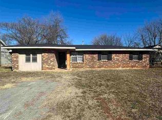 107 Oliver St, Sterling, OK 73567