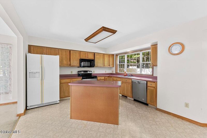 5th image of 230 Drummond Drive