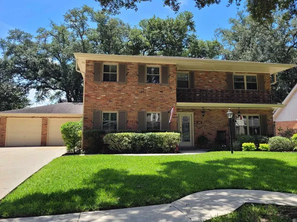2765 Hudson Pl, New Orleans, LA 70131