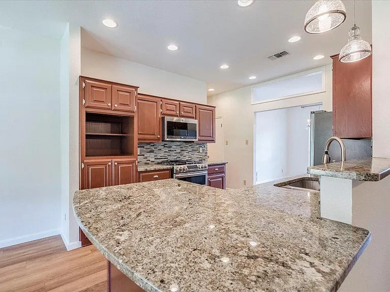 5305 Dry Wells Rd — Photo 4