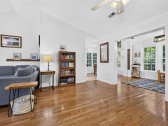 5th image of 420 Brookstone Way