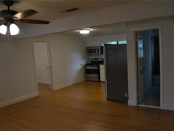3rd image of 1509 Harwood St