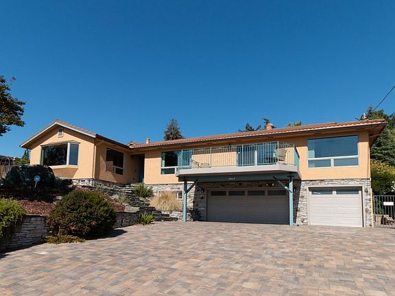 2nd image of 3887 Suncrest Ave