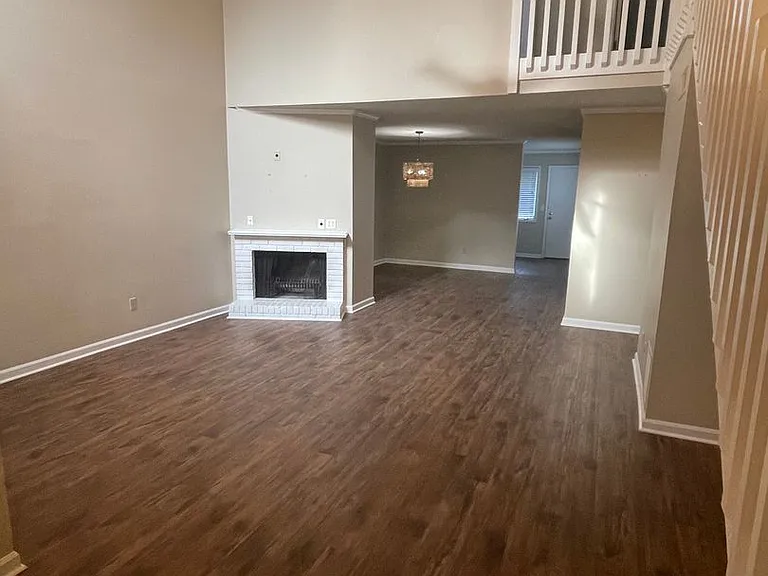 476 Jack Kramer Dr — Photo 2