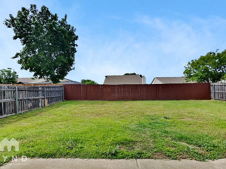 8916 Chisholm Trl — Photo 18