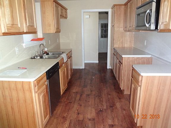 4th image of 103 Willow Brook Dr