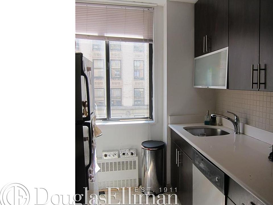 1st image of 300 Mercer St APT 9L