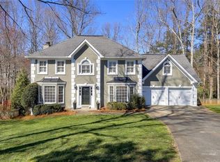 160 Riding Trail Ct, Roswell, GA 30075