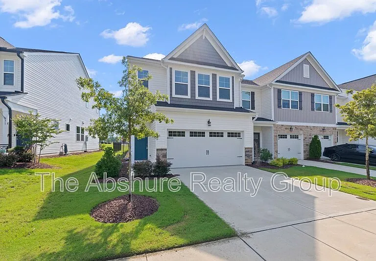 35 Village Edge Dr — Photo 3