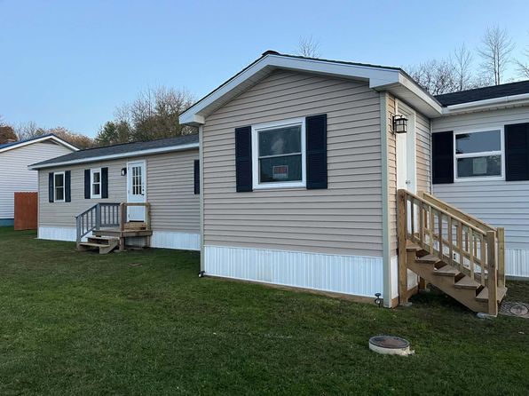 25 Meadow Ln