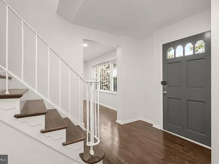 1721 Arbor View Rd — Photo 2