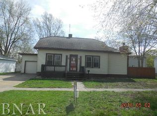 443 N Elm St, El Paso, IL 61738