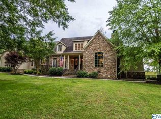 1141 Rainbow Ave S, Rainsville, AL 35986