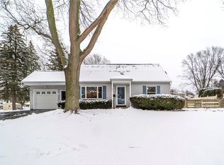 230 Mystic Ln, Rochester, NY 14623