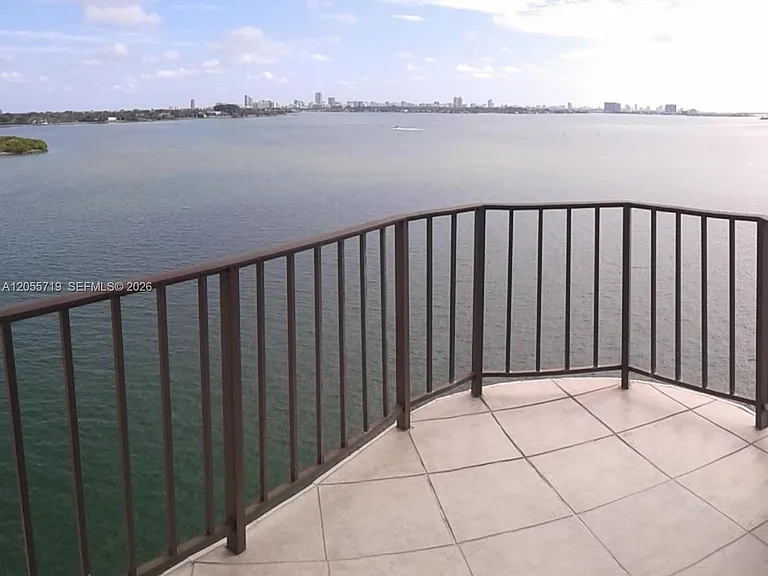 11930 N Bayshore Dr #1006 — Photo 22