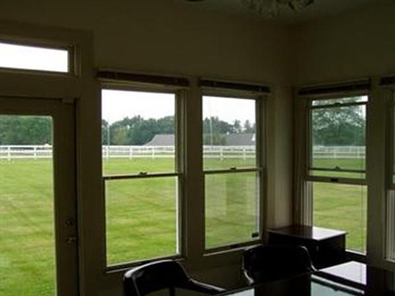 3rd image of 44 Pickman Dr