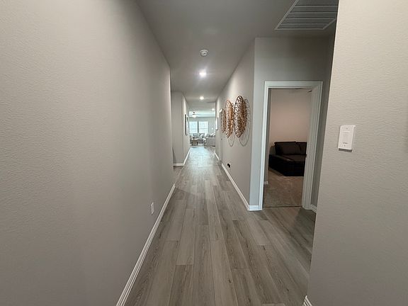5th image of 706 Easthill Dr