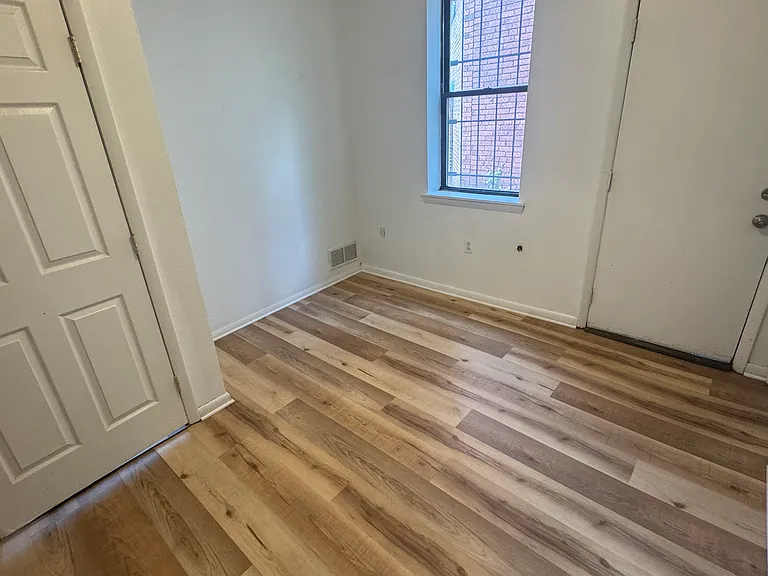 1501 Colwell St #3 — Photo 6