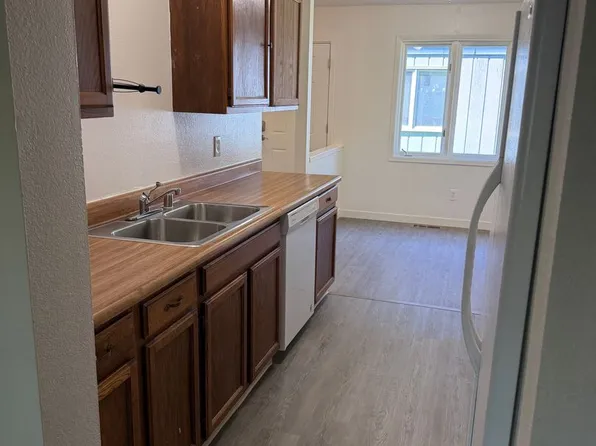935 E 45th CT - SL70/30, 935 E 45th Ct #3, Anchorage, AK 99503