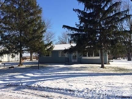 Beautiful Corner Lot
						:
						Gorgeous Large Corner Lot with mature trees
