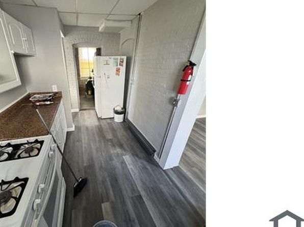 1830 E Riverside Dr Floor 1