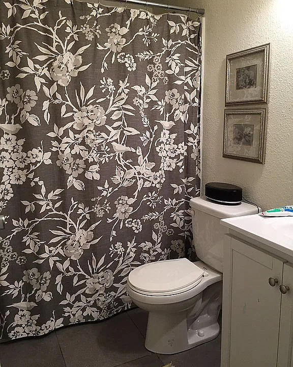 East Full Bath