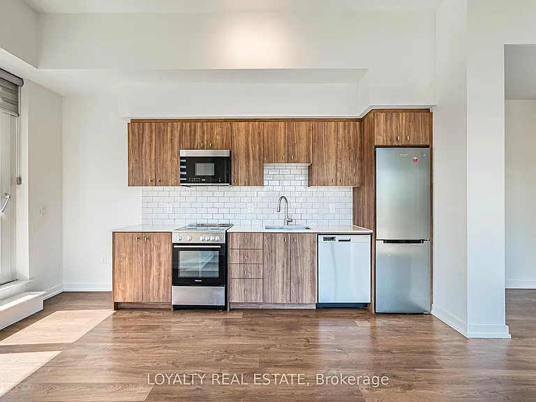 5 Wellington St S #207 — Photo 16