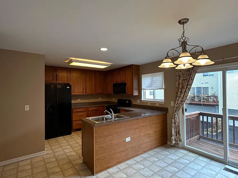 24427 John Adams Dr — Photo 7