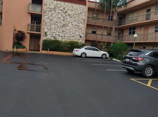 3040 Holiday Springs Blvd APT 105, Margate, FL 33063